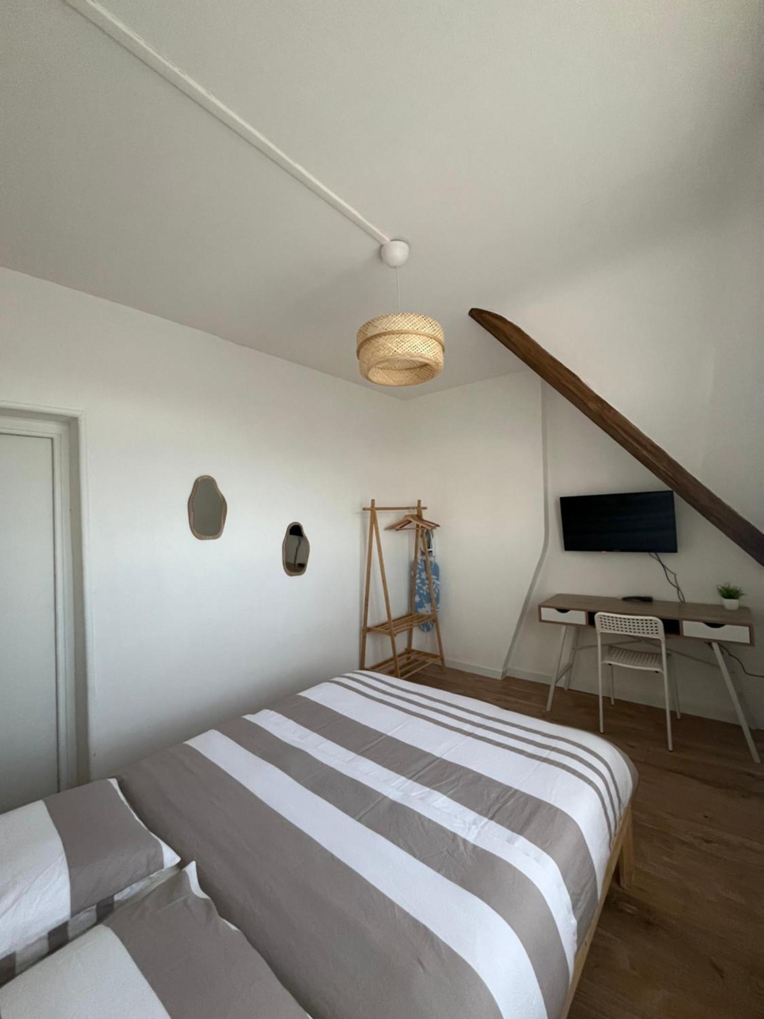Jolie Maison De Coron Lens Pokoj fotografie